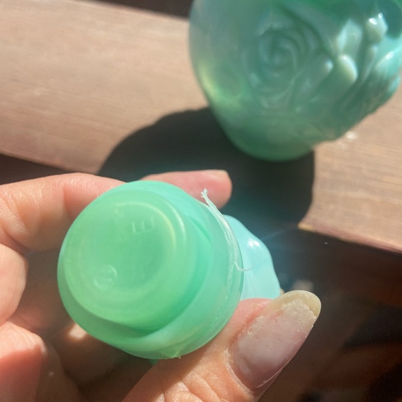 Vintage 1Avon Green/Teal Jade Decanter pitcher with bowl and powder satchel - Picture 10 of 11